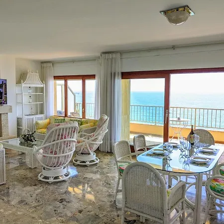 First Line, Oceanfront In St Antoni De Apartament *