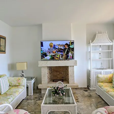 First Line, Oceanfront In St Antoni De