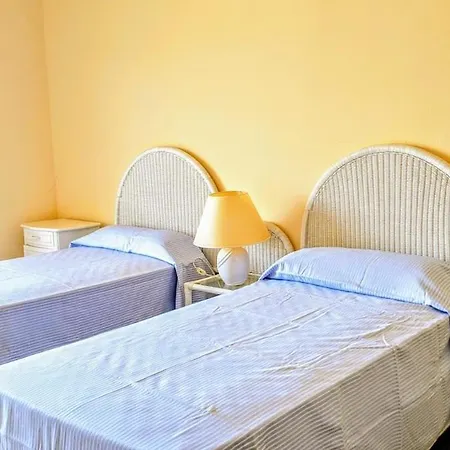 First Line, Oceanfront In St Antoni De Apartmán *